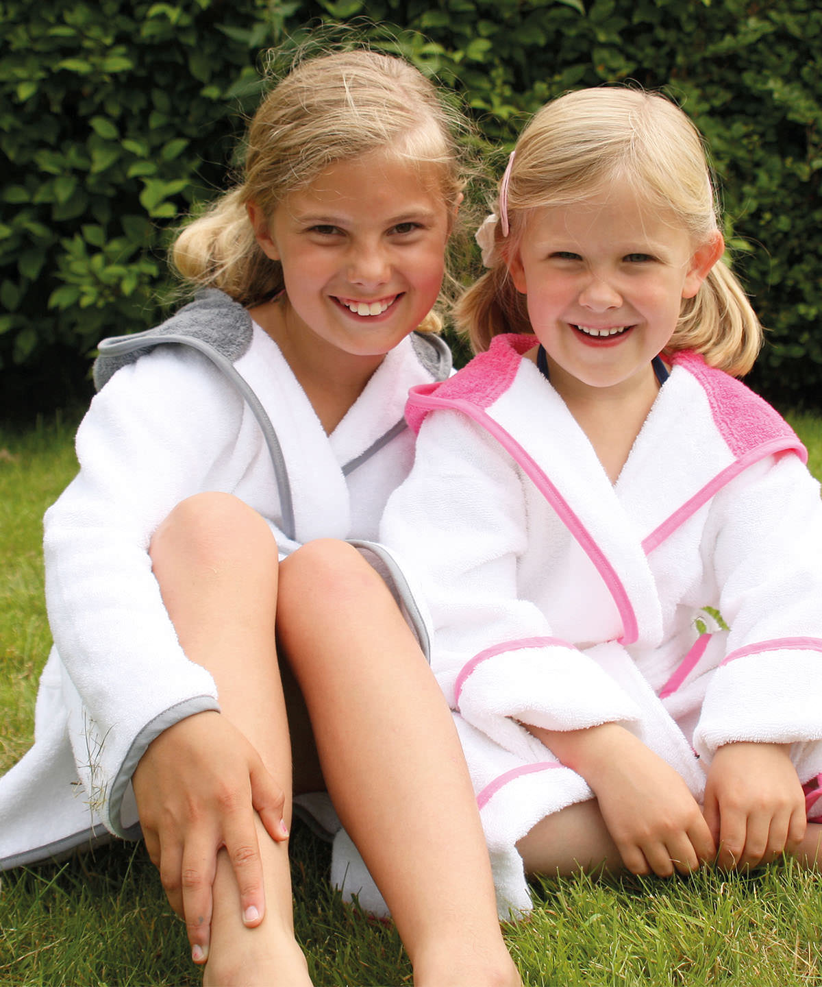 Kids Hooded Bathrobe - White/Pink