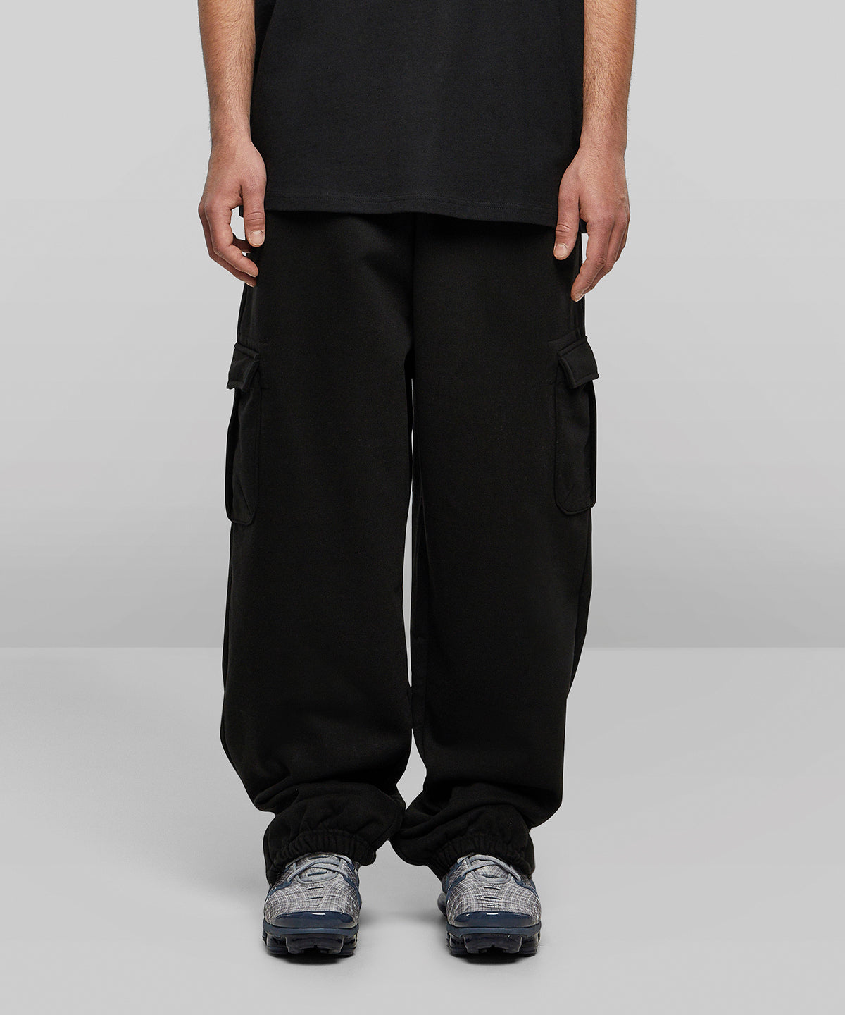 Retro Cargo Sweatpants - Black