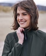 Expert women’s Basecamp softshell jacket